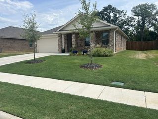 333 Lubbock Drive, Azle, TX 76020
