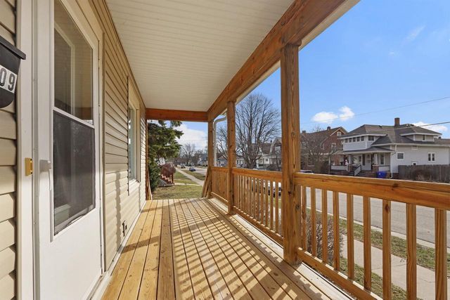 6609 24th AVENUE, Kenosha, WI 53143