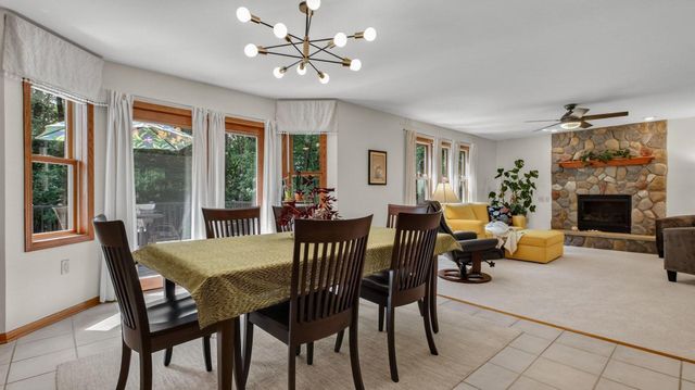 1224 Red Maple Ridge, Eau Claire, WI 54703