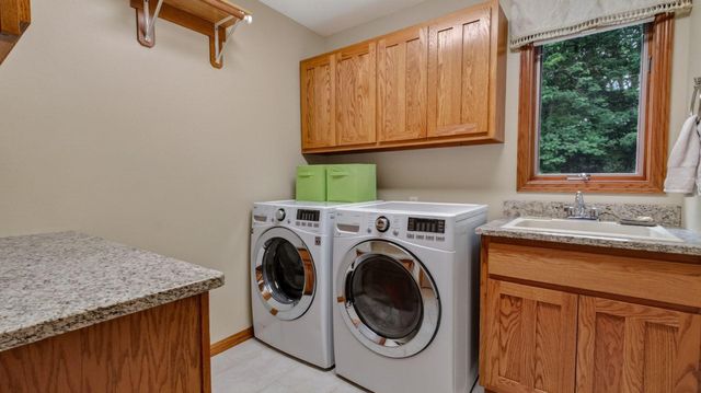 1224 Red Maple Ridge, Eau Claire, WI 54703