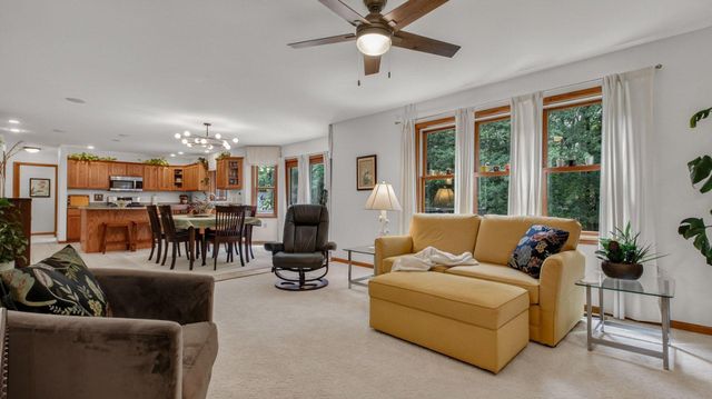 1224 Red Maple Ridge, Eau Claire, WI 54703