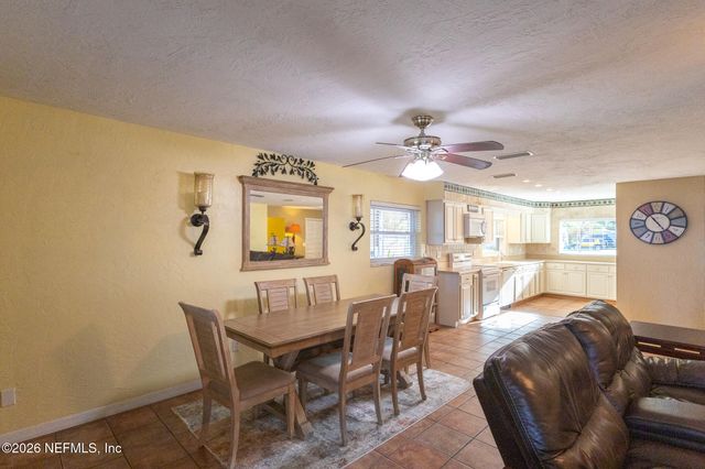 102 LAKE Avenue, Crescent City, FL 32112