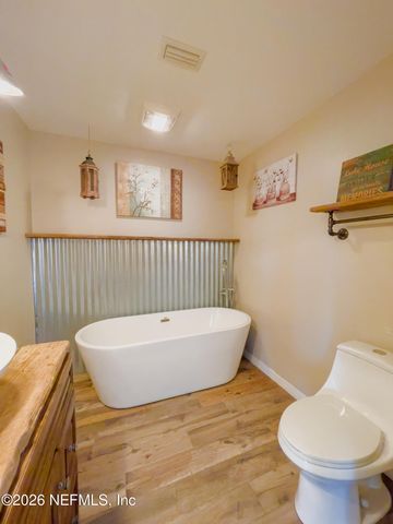 102 LAKE Avenue, Crescent City, FL 32112