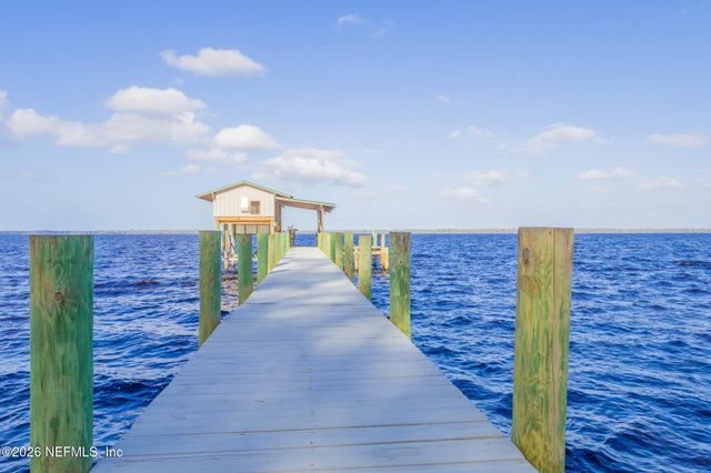 102 LAKE Avenue, Crescent City, FL 32112