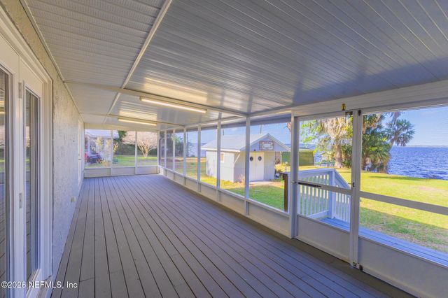 102 LAKE Avenue, Crescent City, FL 32112