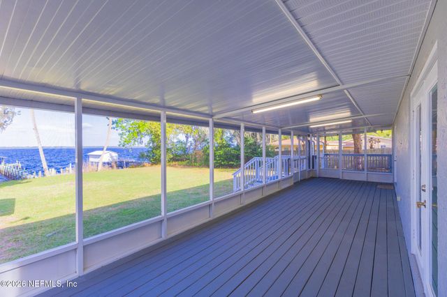 102 LAKE Avenue, Crescent City, FL 32112