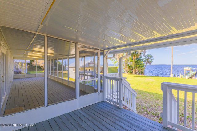 102 LAKE Avenue, Crescent City, FL 32112