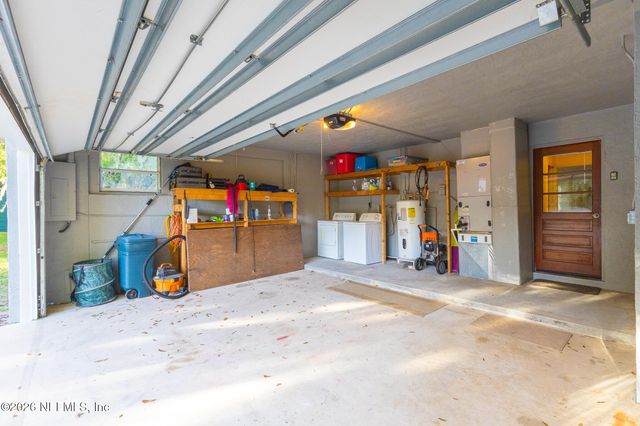 102 LAKE Avenue, Crescent City, FL 32112