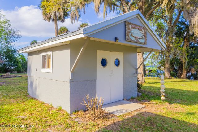 102 LAKE Avenue, Crescent City, FL 32112