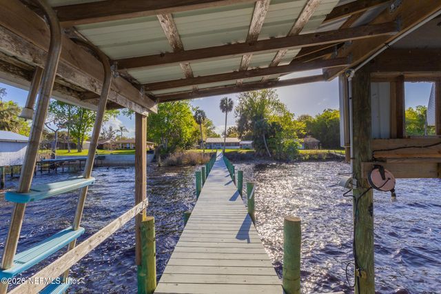 102 LAKE Avenue, Crescent City, FL 32112