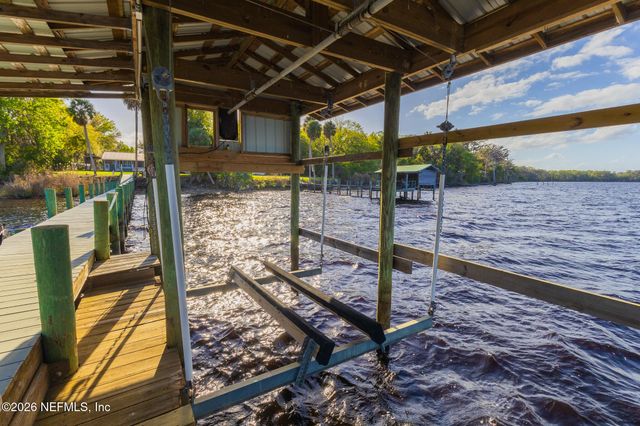 102 LAKE Avenue, Crescent City, FL 32112