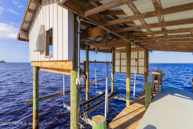 102 LAKE Avenue, Crescent City, FL 32112