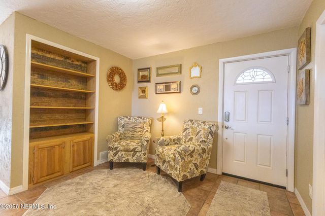 102 LAKE Avenue, Crescent City, FL 32112