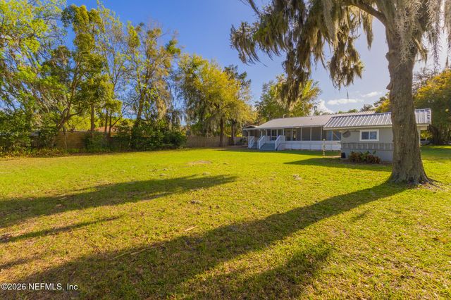 102 LAKE Avenue, Crescent City, FL 32112