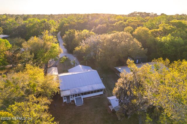 102 LAKE Avenue, Crescent City, FL 32112