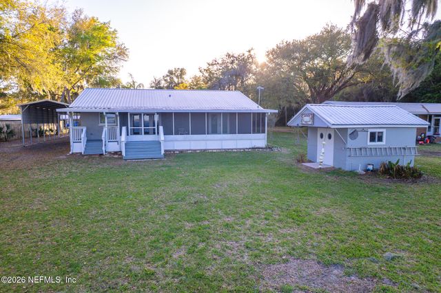 102 LAKE Avenue, Crescent City, FL 32112