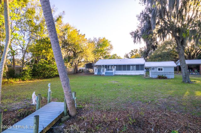 102 LAKE Avenue, Crescent City, FL 32112