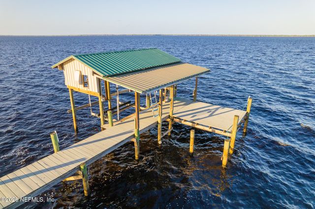 102 LAKE Avenue, Crescent City, FL 32112