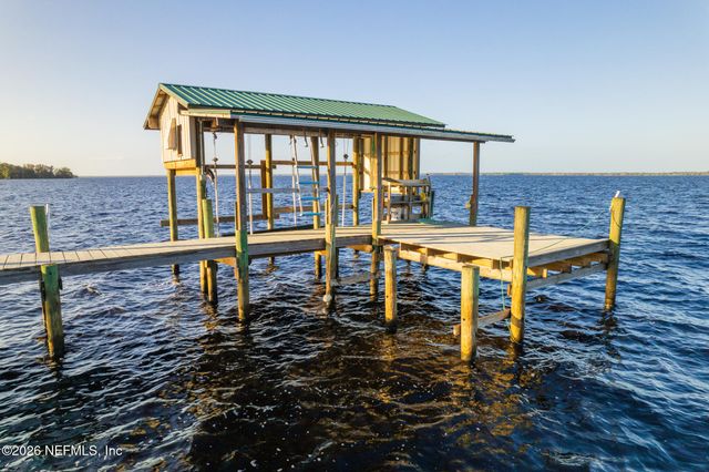 102 LAKE Avenue, Crescent City, FL 32112