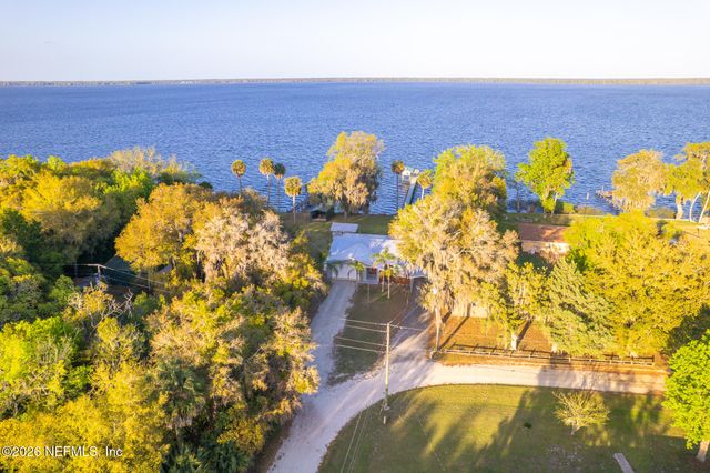 102 LAKE Avenue, Crescent City, FL 32112