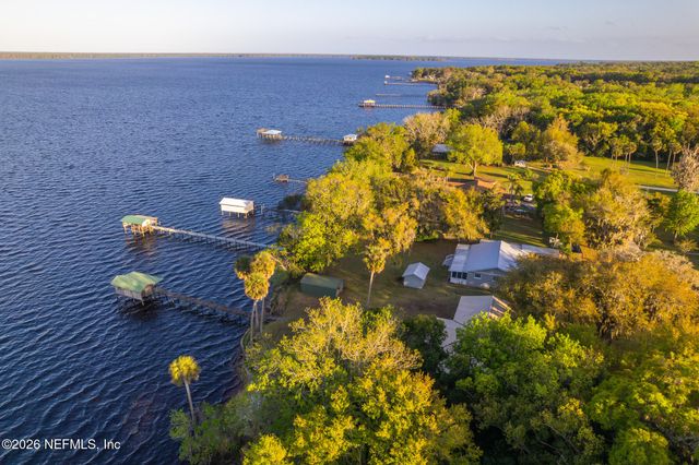 102 LAKE Avenue, Crescent City, FL 32112