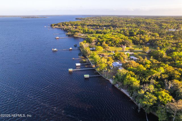 102 LAKE Avenue, Crescent City, FL 32112