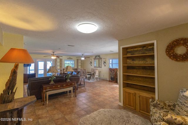 102 LAKE Avenue, Crescent City, FL 32112