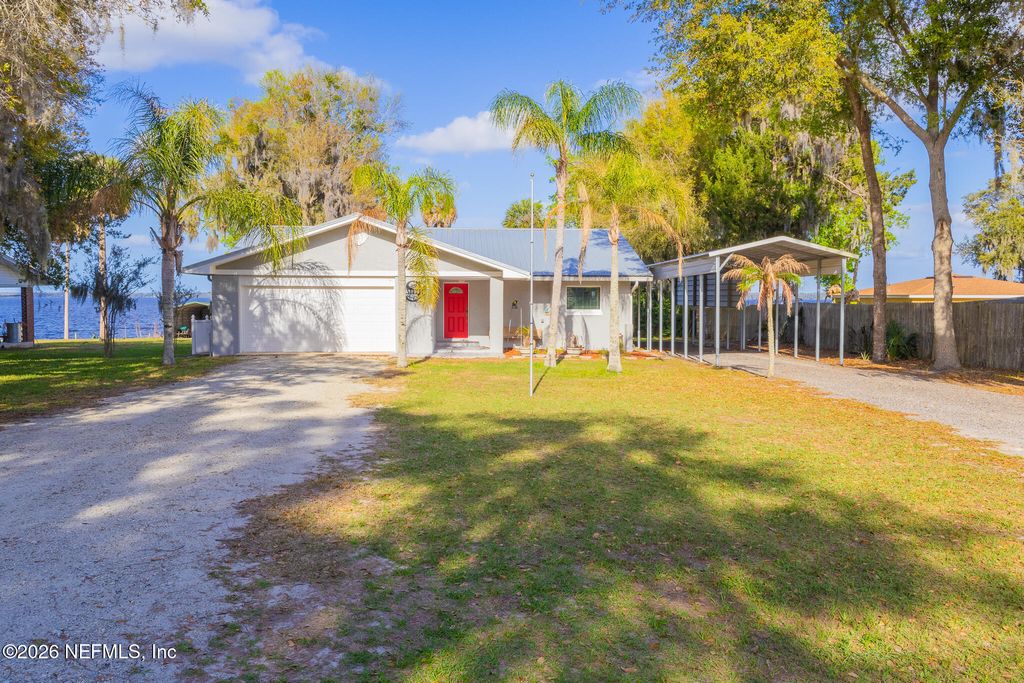 102 LAKE Avenue, Crescent City, FL 32112