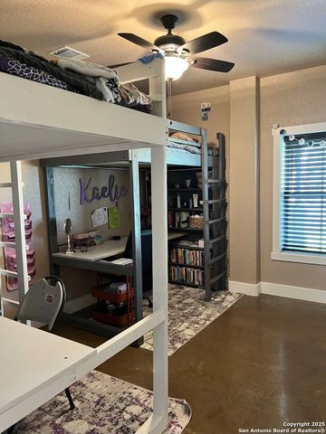 418 TAILWIND DR, Seguin, TX 78155