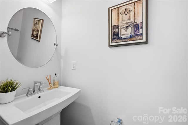 1172 Ashbury Street, Charlotte, NC 28216