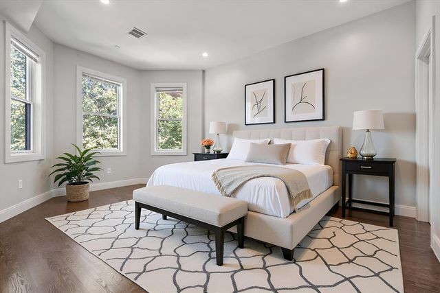 7 Langford Park 3, Boston, MA 02119