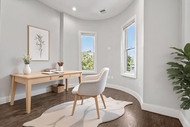 7 Langford Park 3, Boston, MA 02119