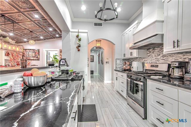 10 W Zenith Avenue, Temple, TX 76501