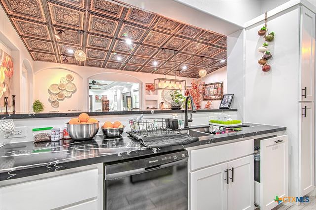 10 W Zenith Avenue, Temple, TX 76501
