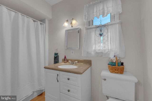 162 EDGEWOOD AVE, Audubon, NJ 08106