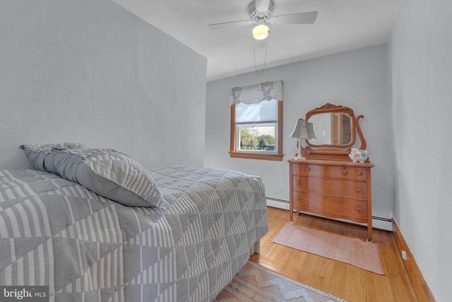 162 EDGEWOOD AVE, Audubon, NJ 08106