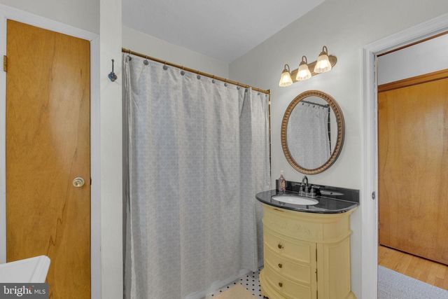 162 EDGEWOOD AVE, Audubon, NJ 08106