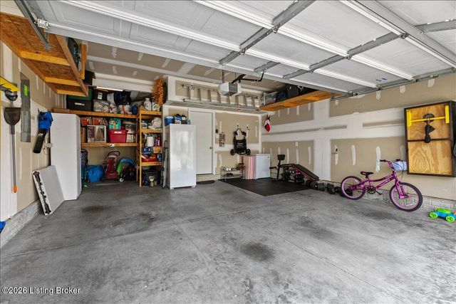 4008 Cobblestone Ln, La Grange, KY 40031