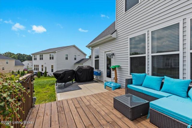 4008 Cobblestone Ln, La Grange, KY 40031