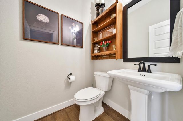 325 Bromley Square Drive, Montgomery, TX 77316