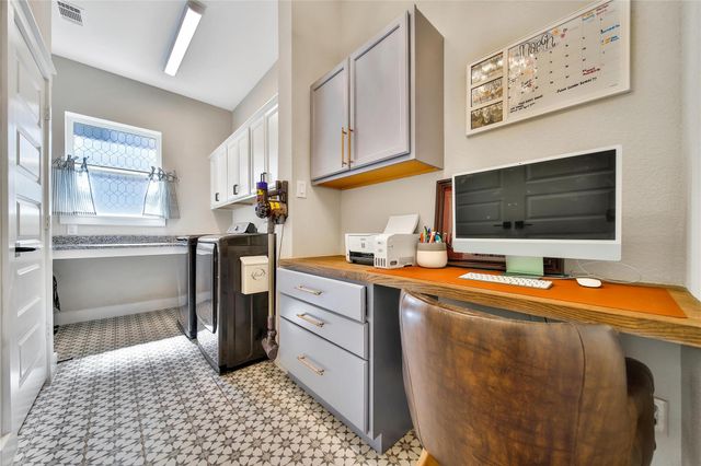 325 Bromley Square Drive, Montgomery, TX 77316