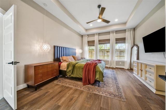 325 Bromley Square Drive, Montgomery, TX 77316