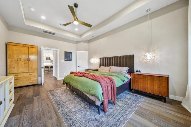 325 Bromley Square Drive, Montgomery, TX 77316