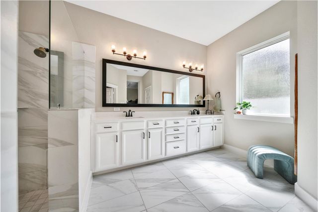 325 Bromley Square Drive, Montgomery, TX 77316