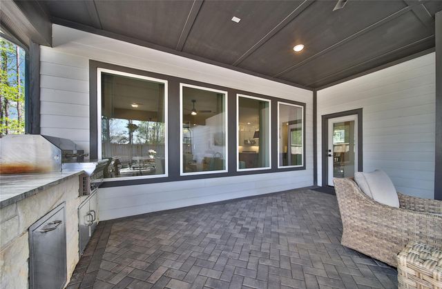 325 Bromley Square Drive, Montgomery, TX 77316