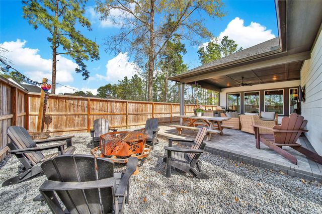 325 Bromley Square Drive, Montgomery, TX 77316