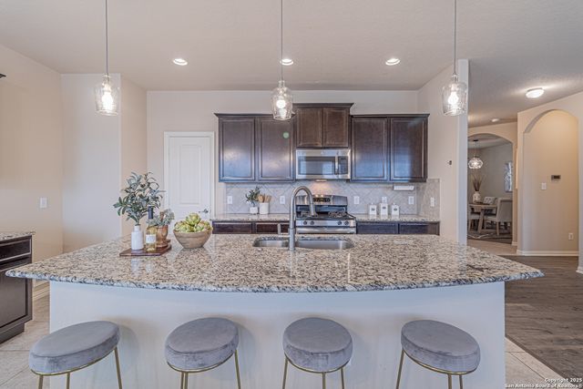 22819 Akin Town, San Antonio, TX 78261