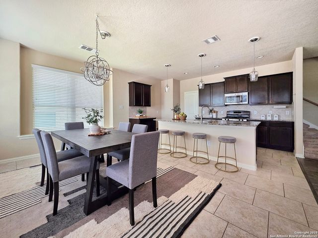 22819 Akin Town, San Antonio, TX 78261