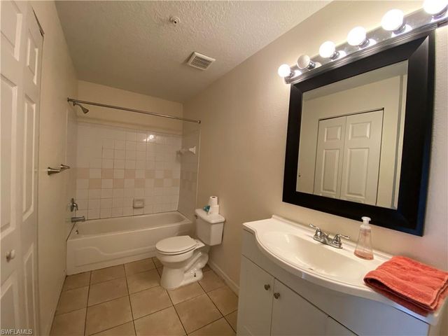 11490 Villa Grand # 201, Fort Myers, FL 33913