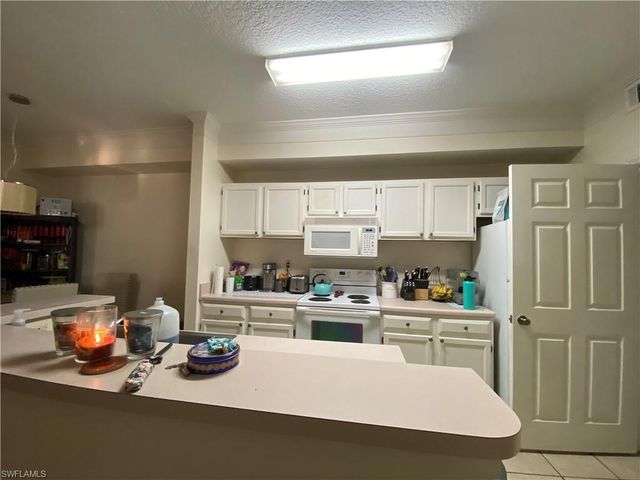 11490 Villa Grand # 201, Fort Myers, FL 33913